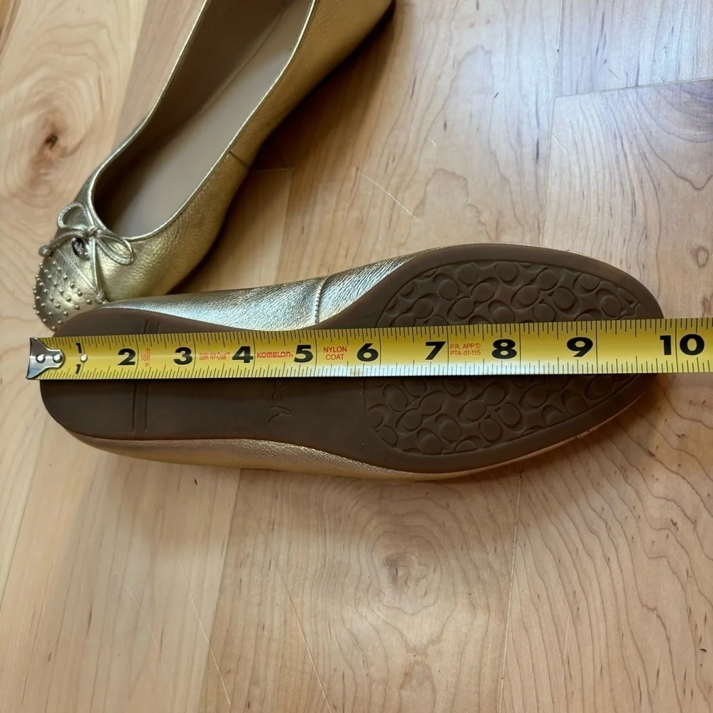 Coach Gold Doreen Tumbled Flats Shoes Studded Cap Toe 8 B